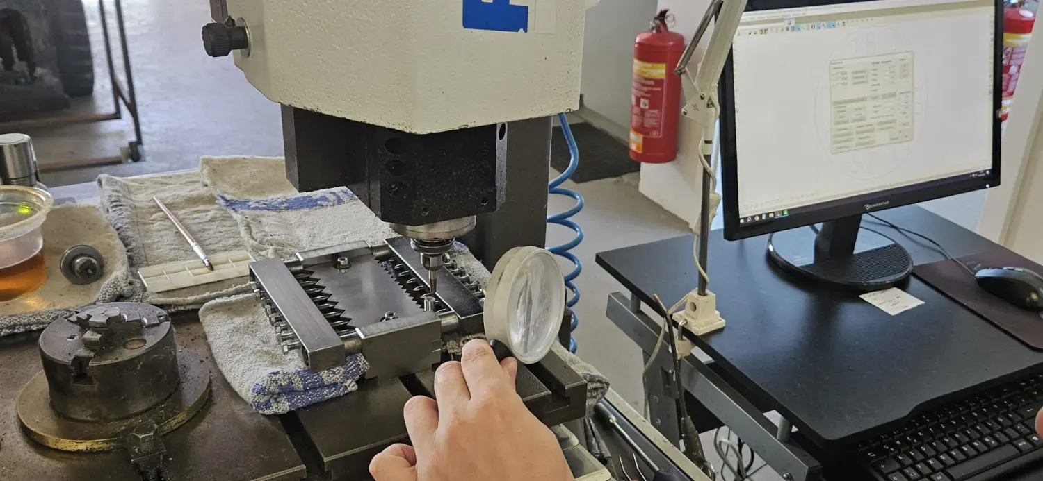 Datumsuhren, Datumsstempel, Kennzeichnung, Kunststoffverarbeitung, Normalien, Laserbeschriftung